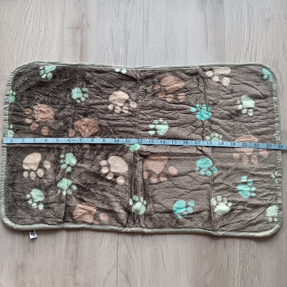 New Dono Dog Blanket Soft Fluffy Fleece Paw Print Grey Pink Blue 15" x 23" - Picture 5 of 6